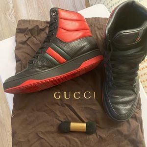 Gucci leather sneakers